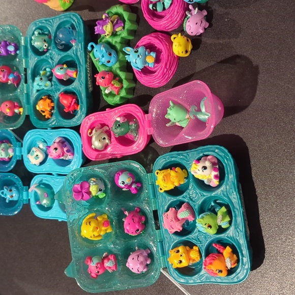 Large lot of Hatchimals - Picture 4 of 5